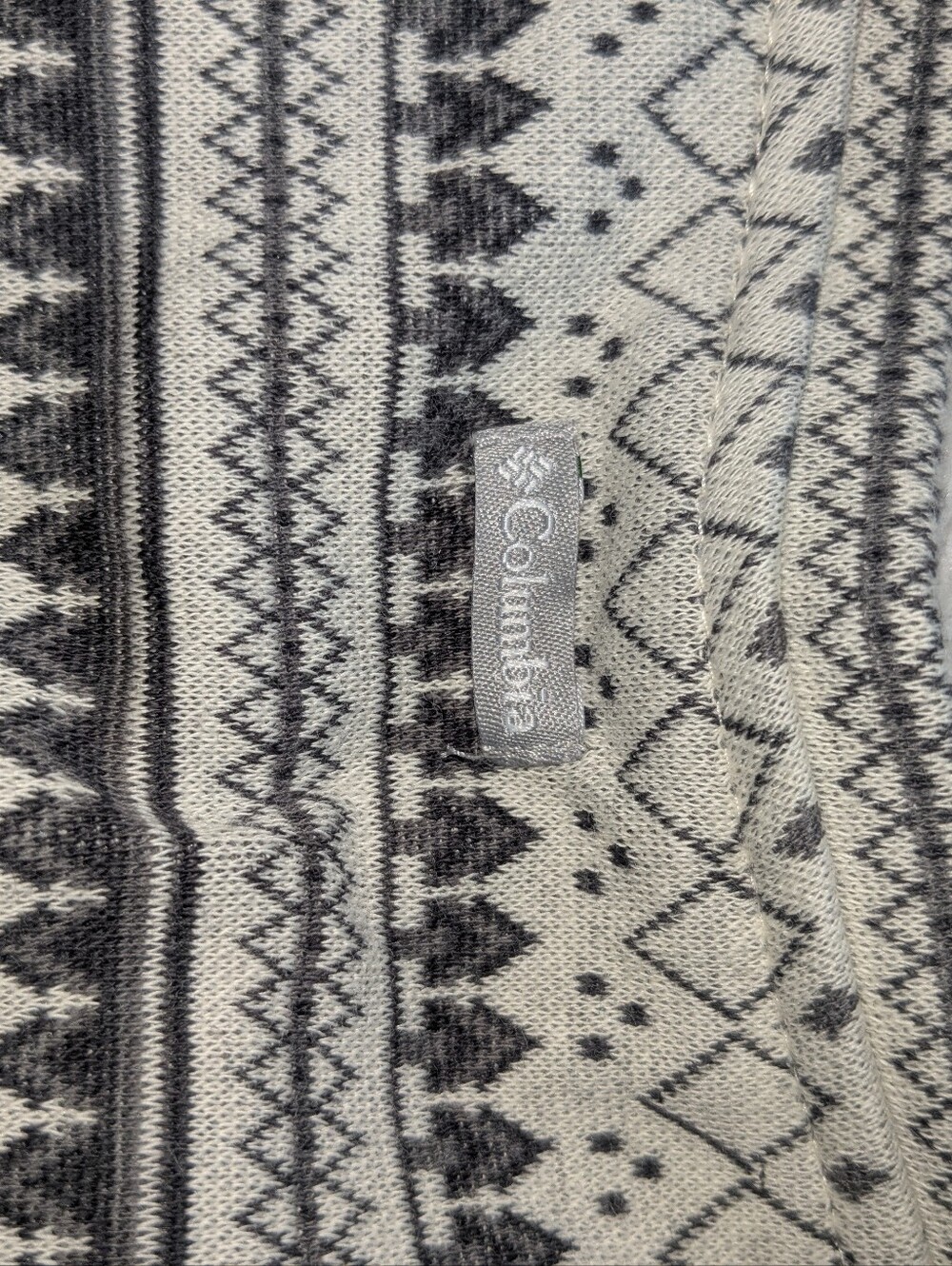 Columbia long sleeve Top, Gray Black , Size Medium NWT - Picture 13 of 13